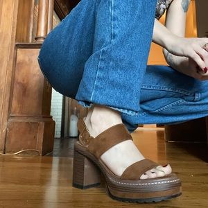 Steve Madden Platform Sandal Tan. Size 7M